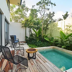 Don Quijote - Private Pool & Club Access Apartment